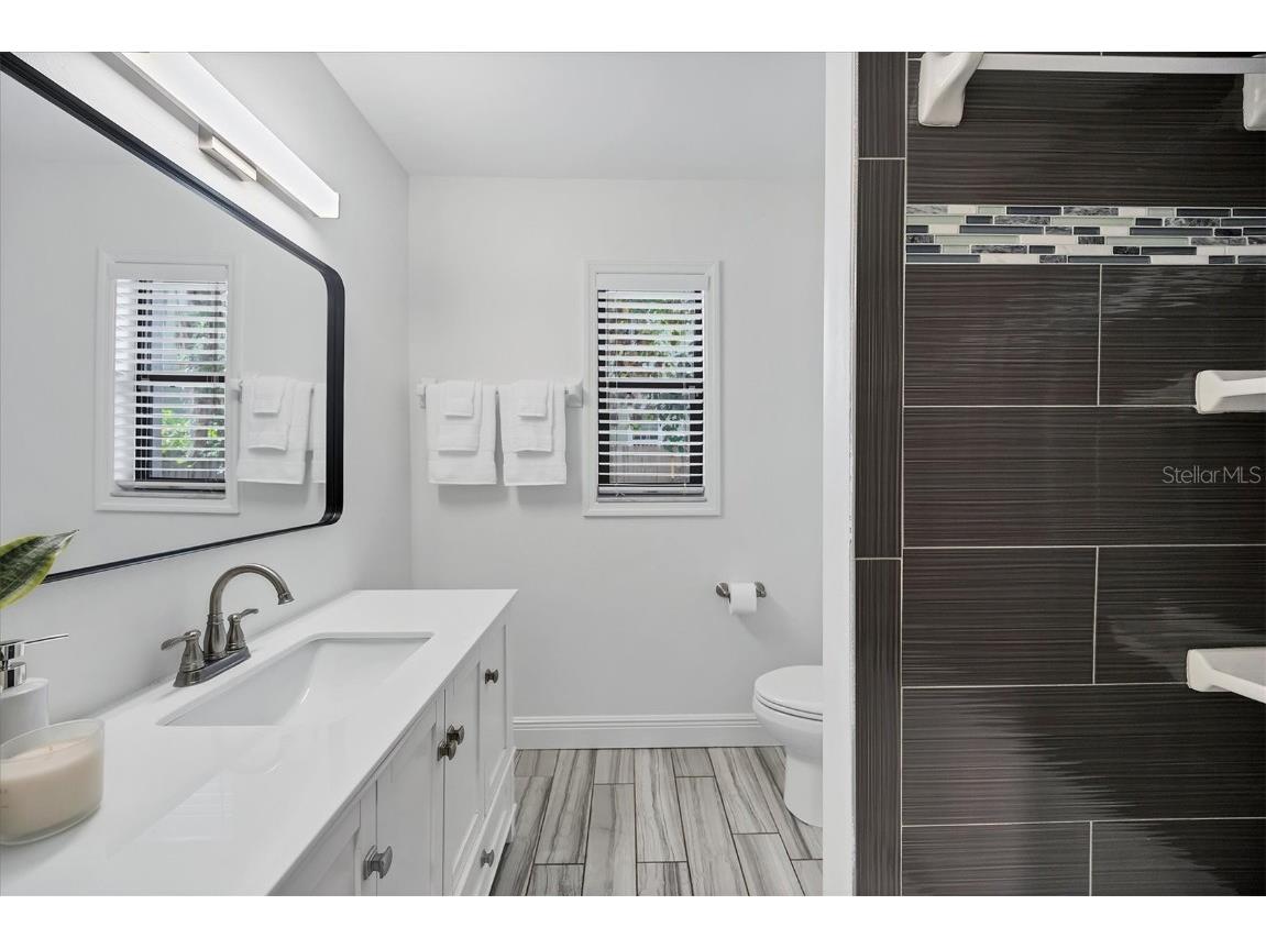 1632 Worrington Street Sarasota FL 34231 A4673616 image21