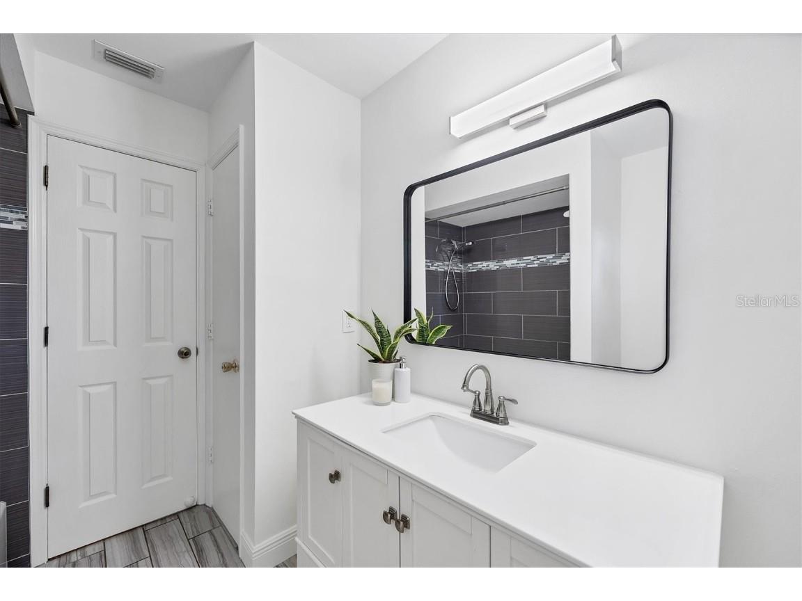 1632 Worrington Street Sarasota FL 34231 A4673616 image22