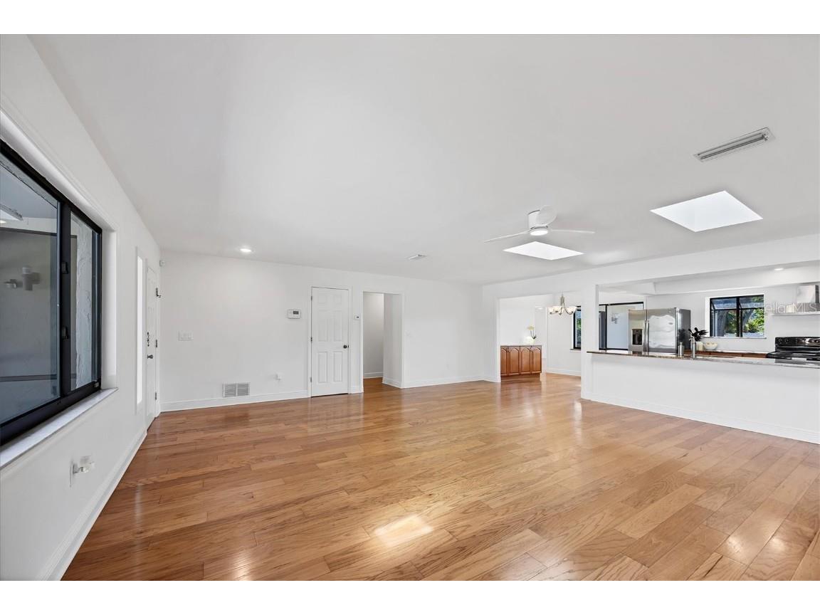 1632 Worrington Street Sarasota FL 34231 A4673616 image9