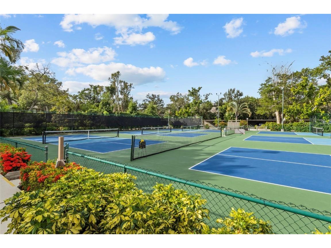 1633 Boathouse Circle #131 Sarasota FL 34231 A4675262 image35
