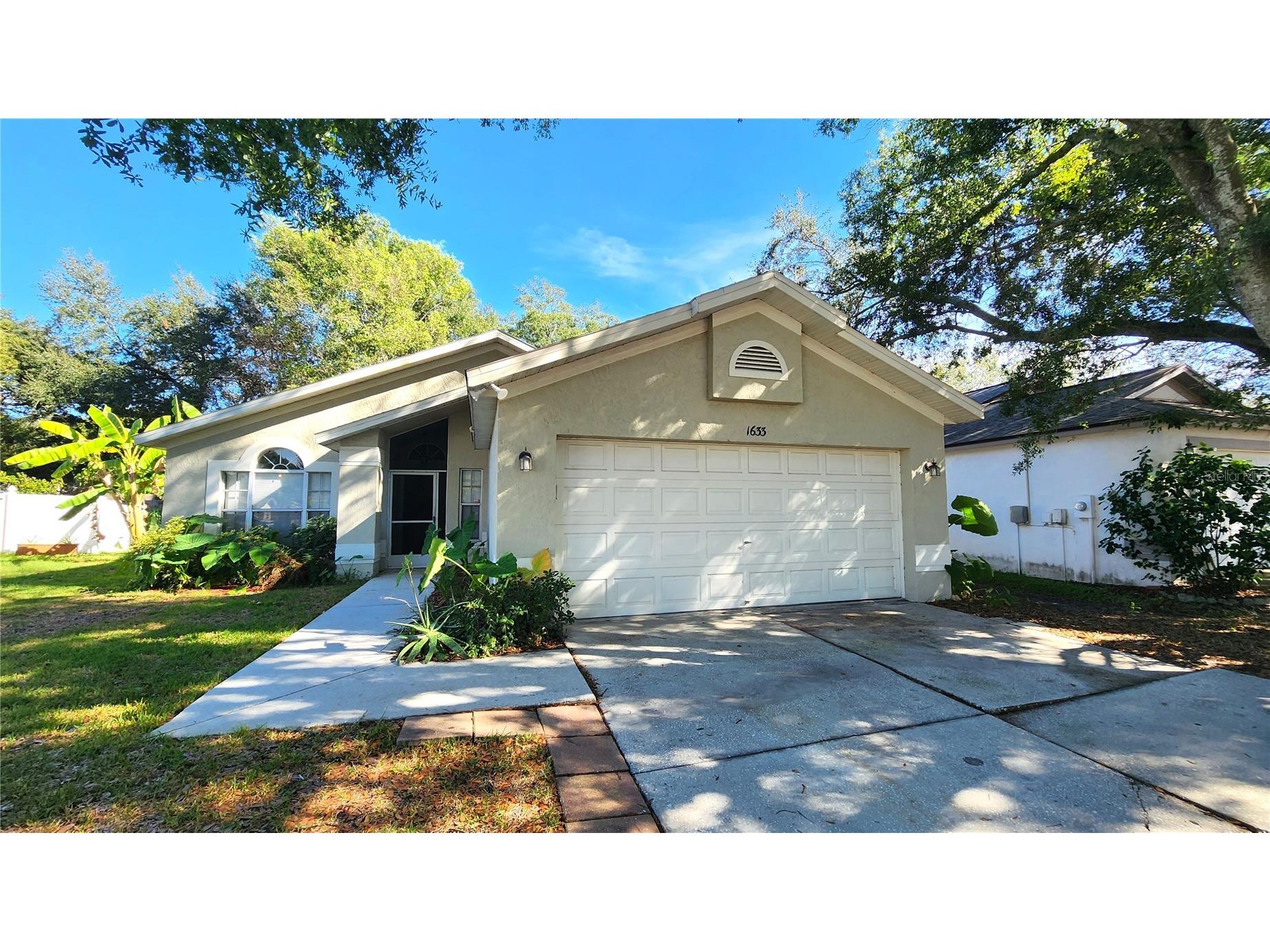 1633 Elk Spring Drive Brandon FL 33511 TB8458423 image1