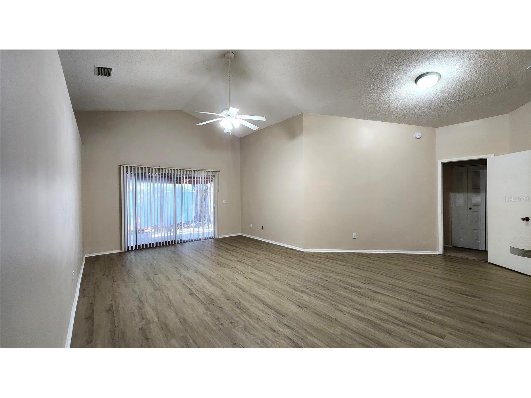 1633 Elk Spring Drive Brandon FL 33511 TB8458423 image2