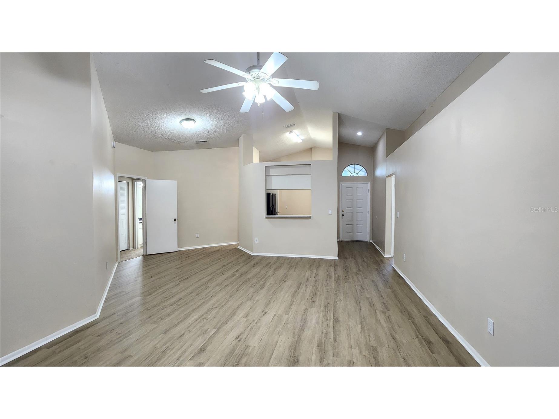 1633 Elk Spring Drive Brandon FL 33511 TB8458423 image3