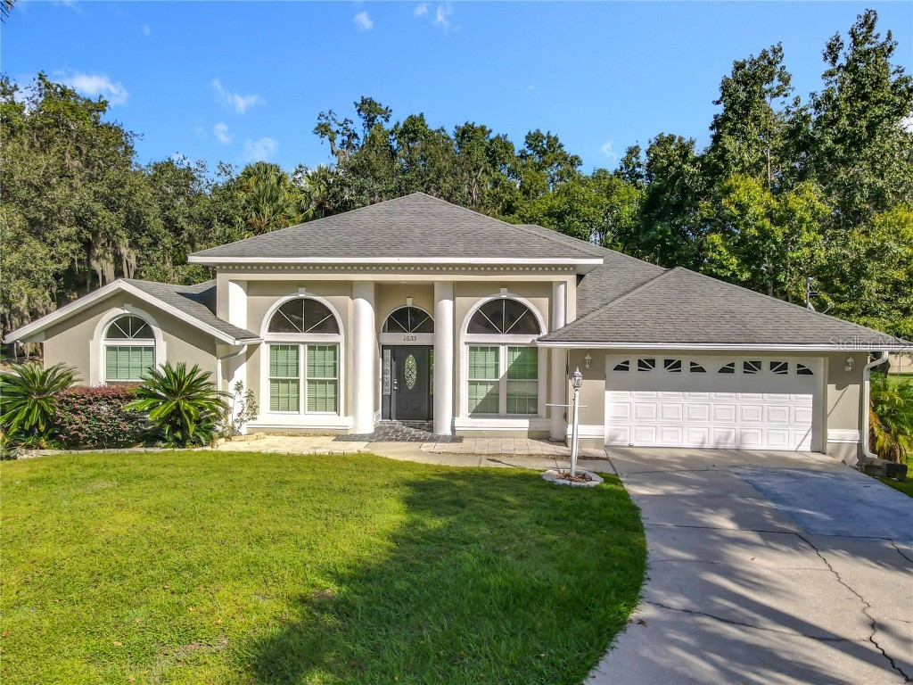 1633 Lakeside Drive Deland FL 32720 V4945361 image1