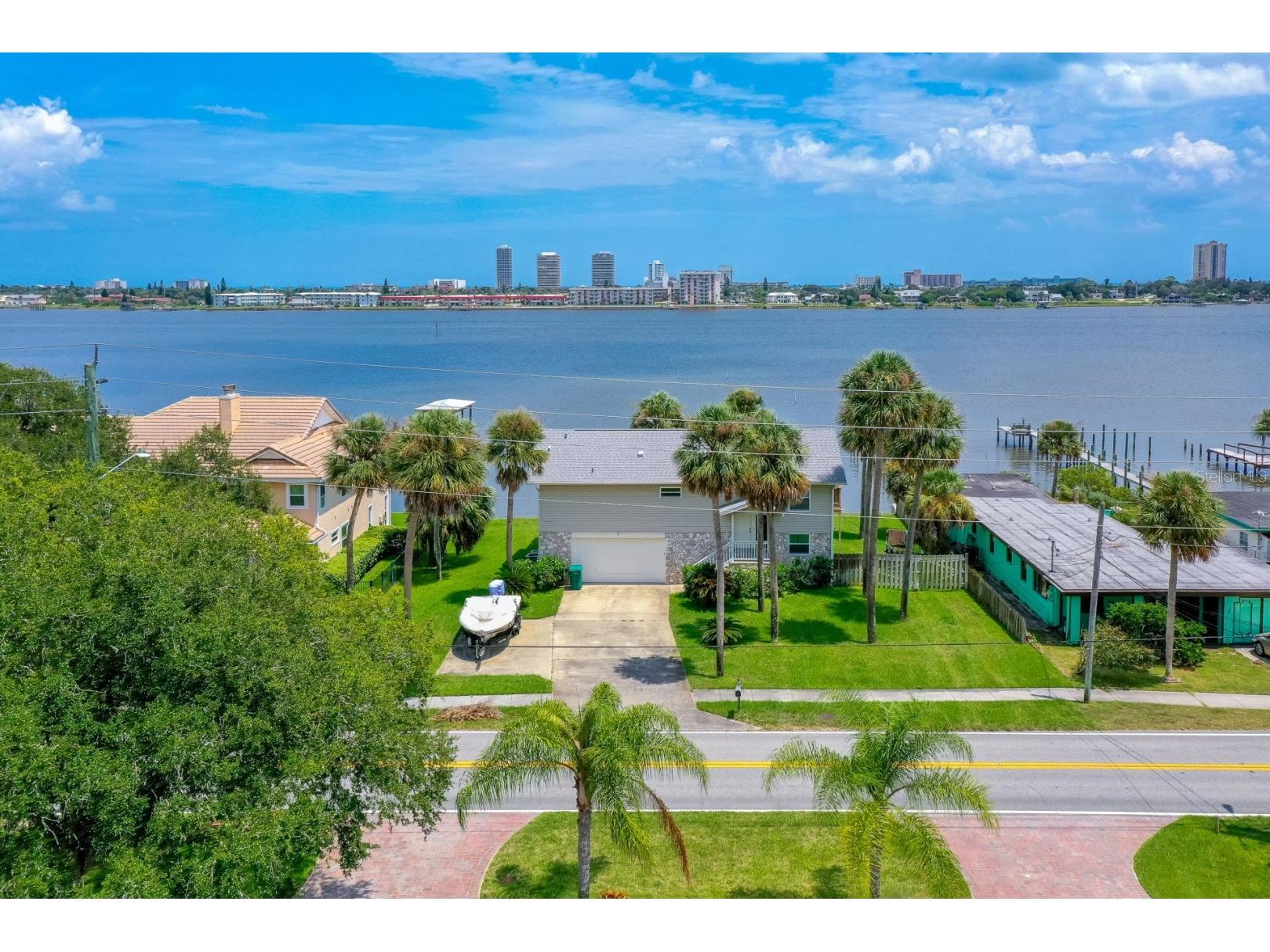 1633 Riverside Drive Daytona Beach FL 32117 A4681115 image1