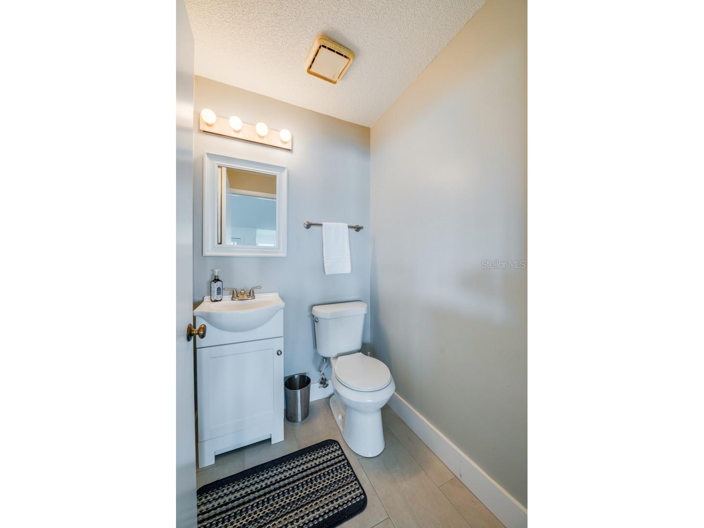 1633 Riverside Drive Daytona Beach FL 32117 A4681115 image10