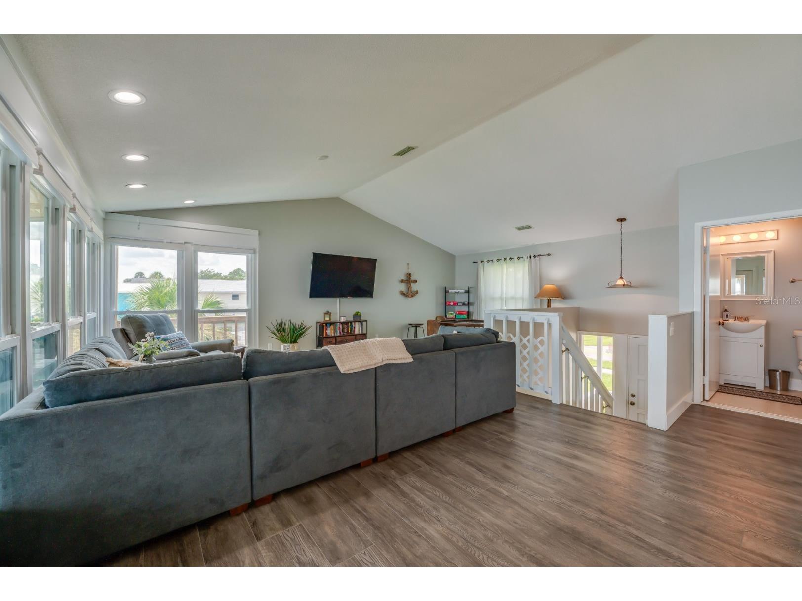 1633 Riverside Drive Daytona Beach FL 32117 A4681115 image12