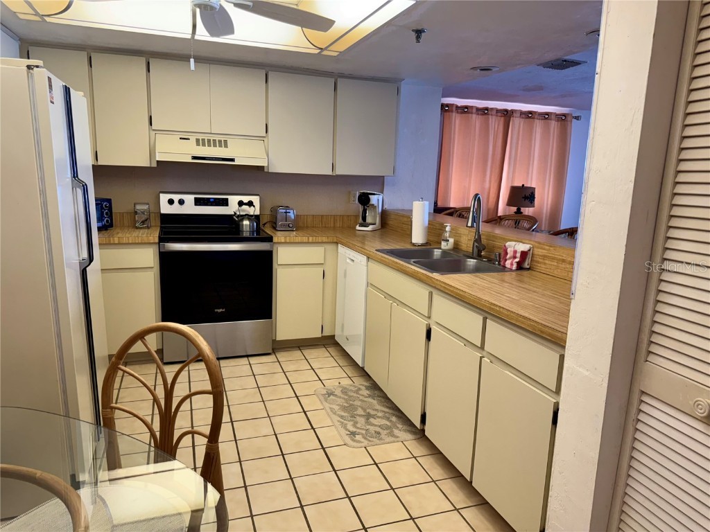 16330 Gulf Boulevard #201 Redington Beach FL 33708 - GULF OF MEXICO TB8386587 image11