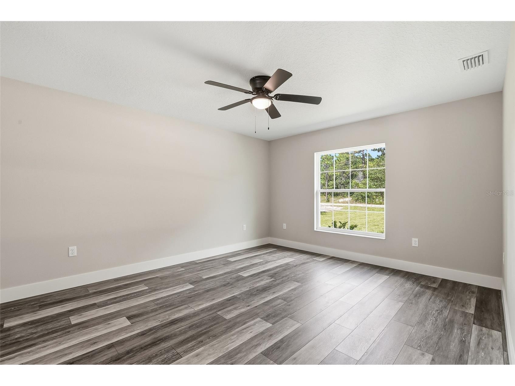 16335 Force Road Weeki Wachee FL 34614 TB8522193 image23