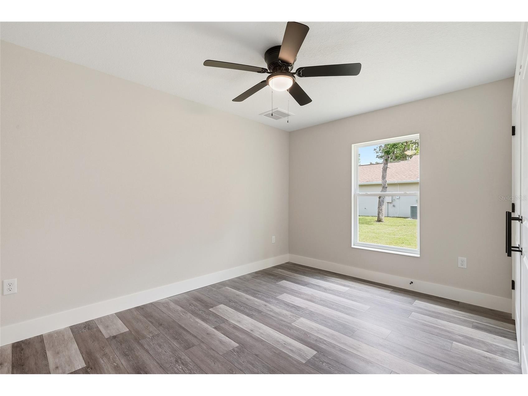 16335 Force Road Weeki Wachee FL 34614 TB8522193 image35