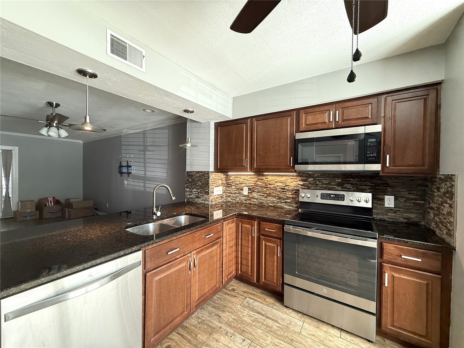 16335 Rambling Vine Drive W Tampa FL 33624 TB8514192 image9