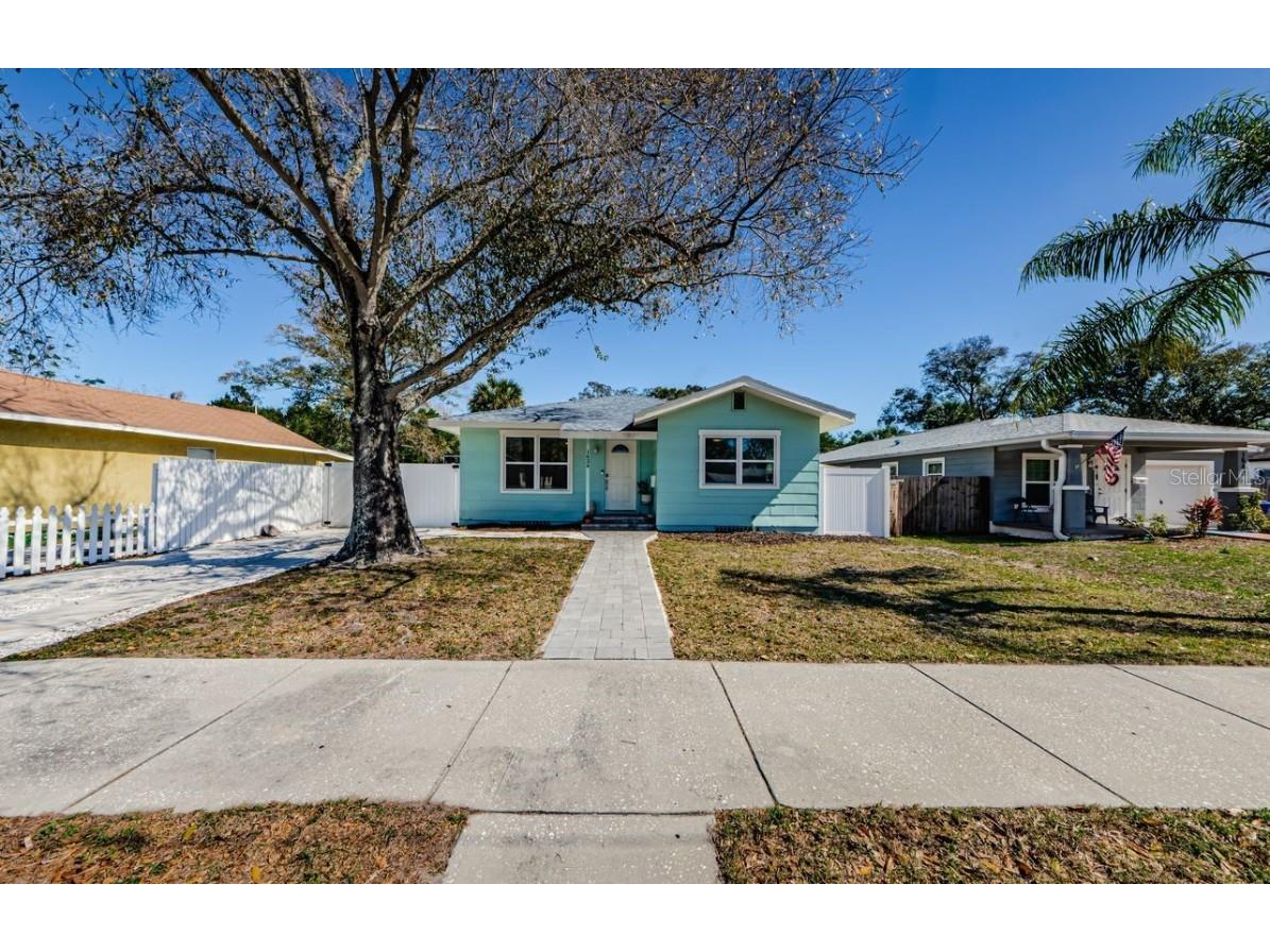 1634 40th Street S Saint Petersburg FL 33711 A4598258 image1