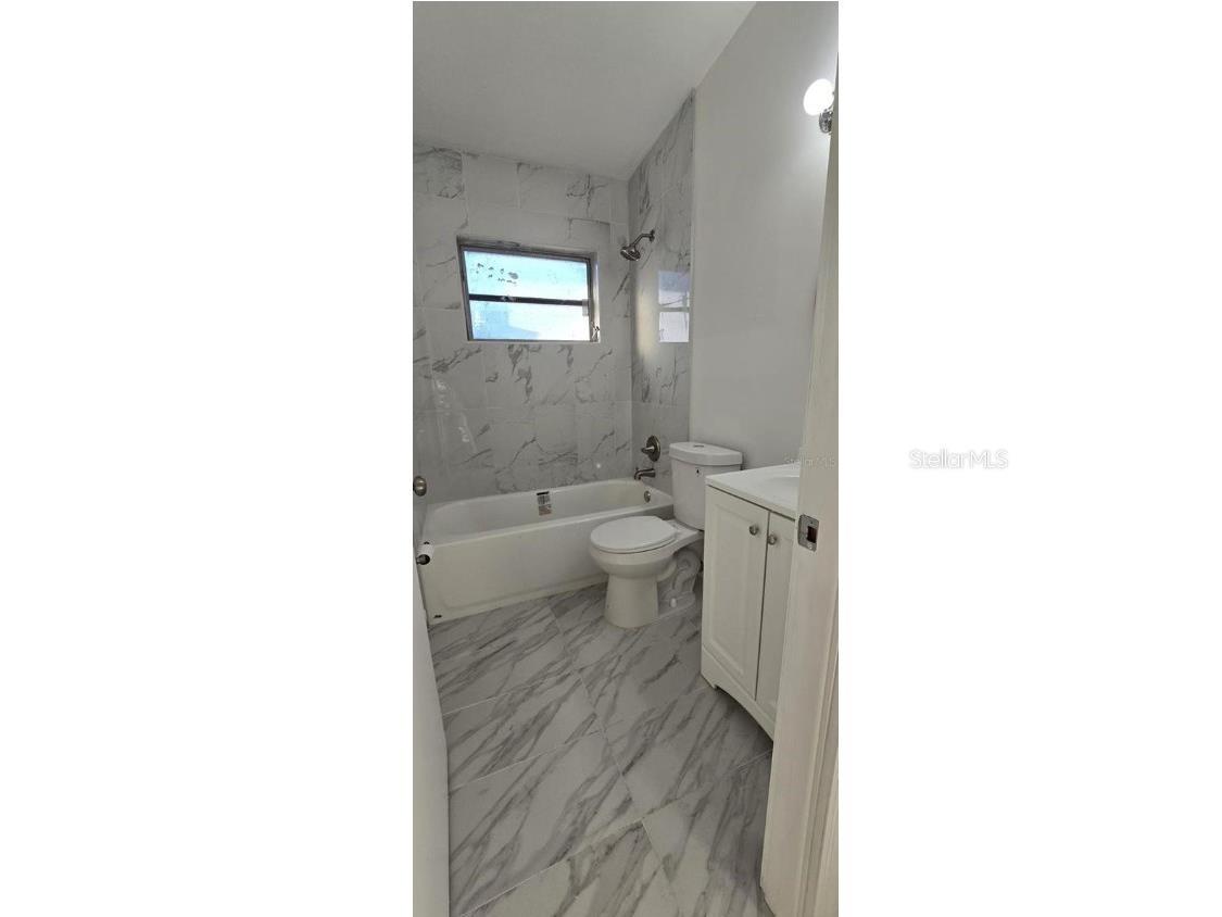 1634 Banyan Drive Venice FL 34293 TB8484480 image5