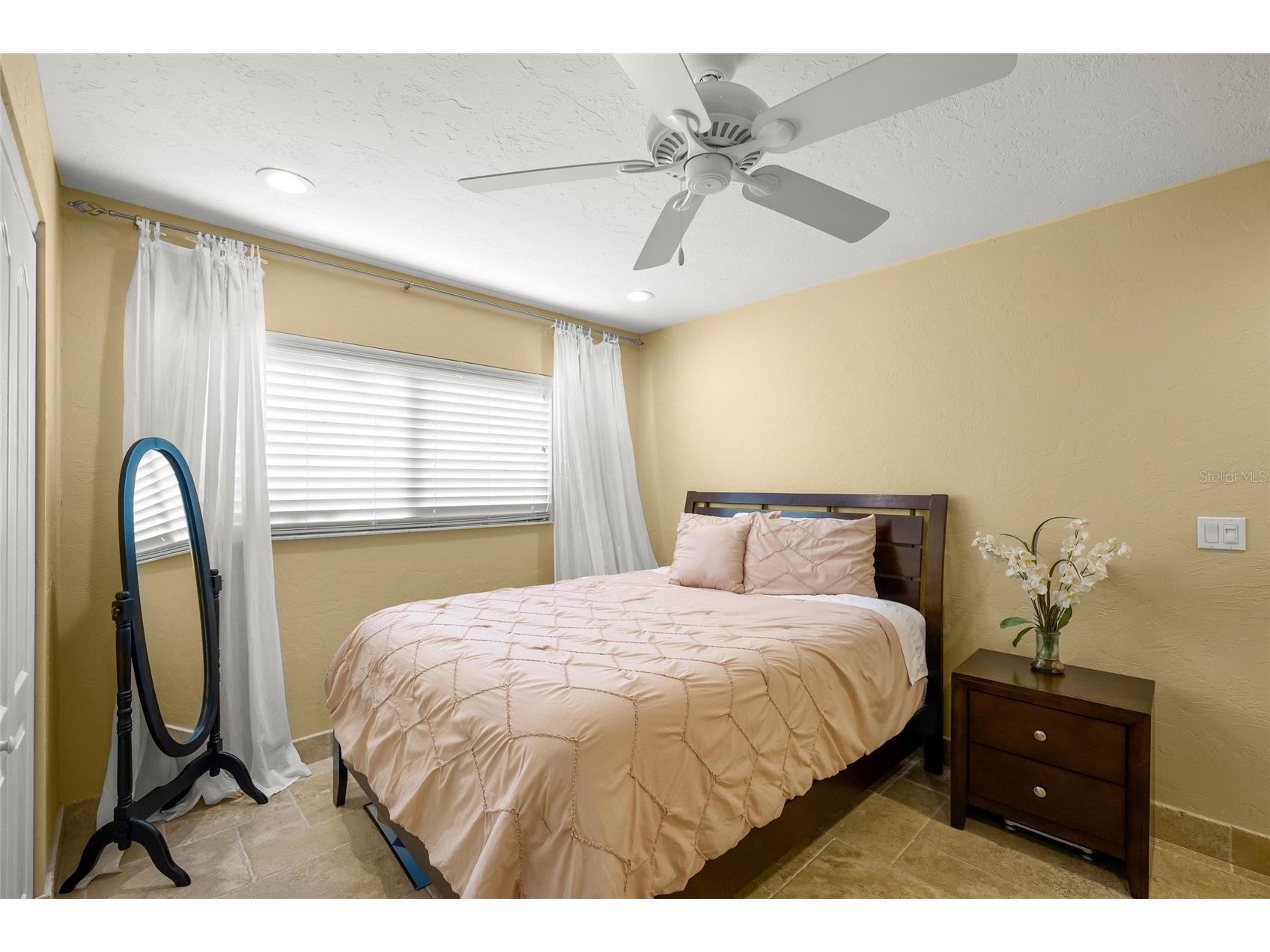 1634 N Lodge Drive Sarasota FL 34239 A4681996 image32