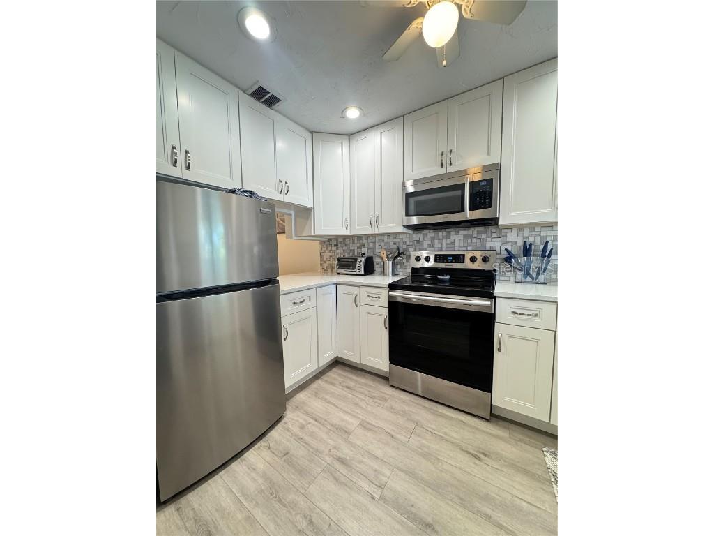 1634 Stickney Point Road #1634-201 Sarasota FL 34231 A4669750 image3