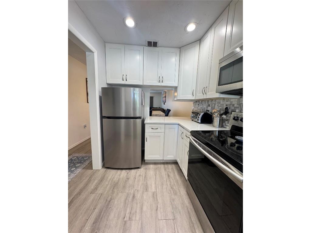 1634 Stickney Point Road #1634-201 Sarasota FL 34231 A4669750 image4