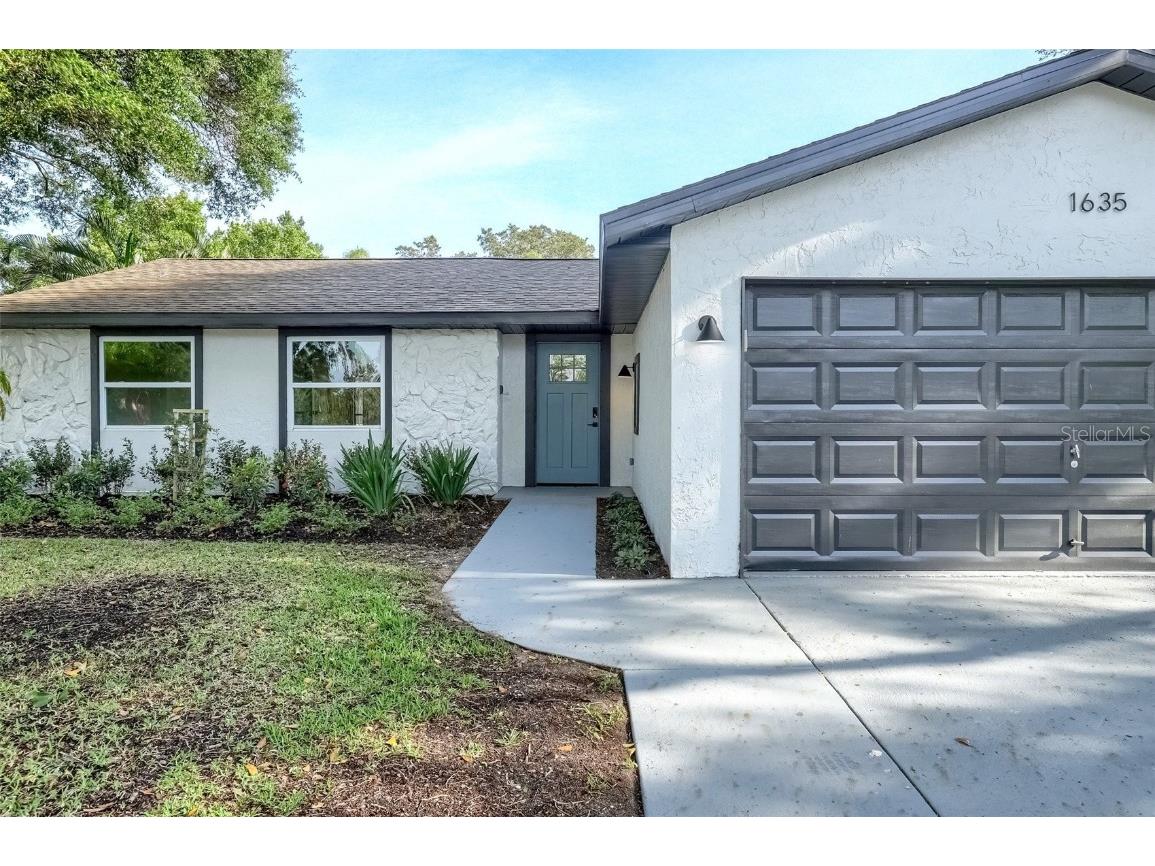 1635 Castlewood Lane Palm Harbor FL 34683 T3437750 image1