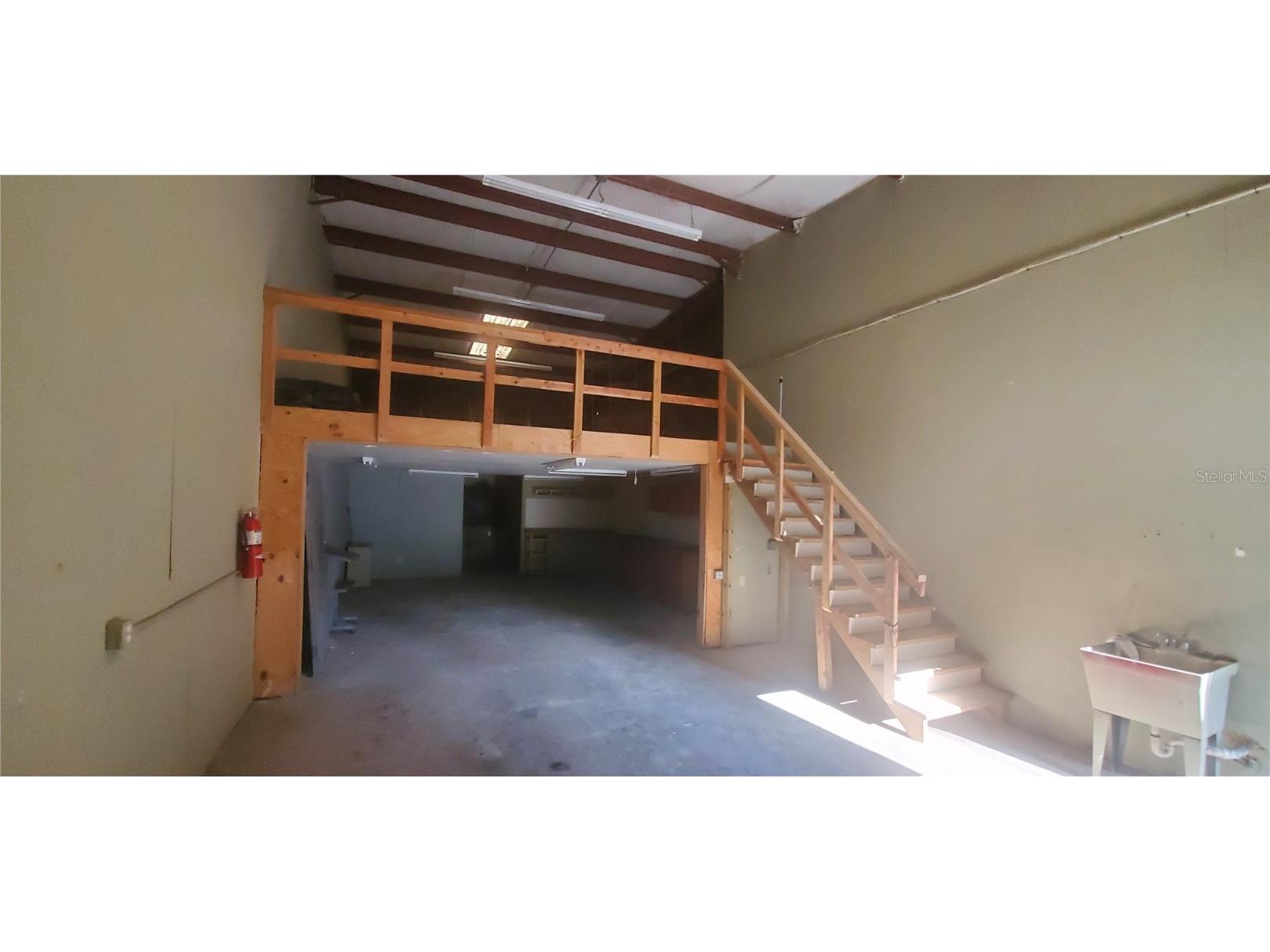 1635 Dale Mabry Highway Lutz FL 33548 U8210195 image1