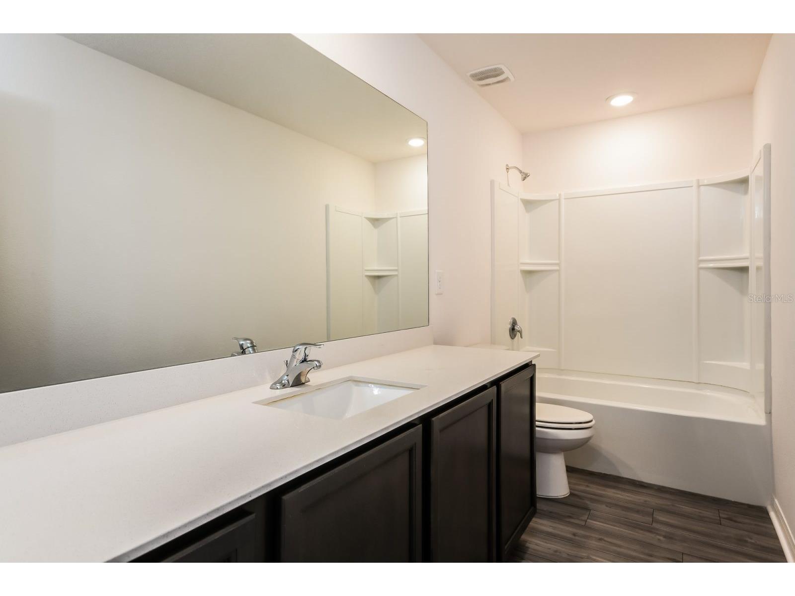 1635 Swan Lake Circle Dundee FL 33838 TB8520821 image8