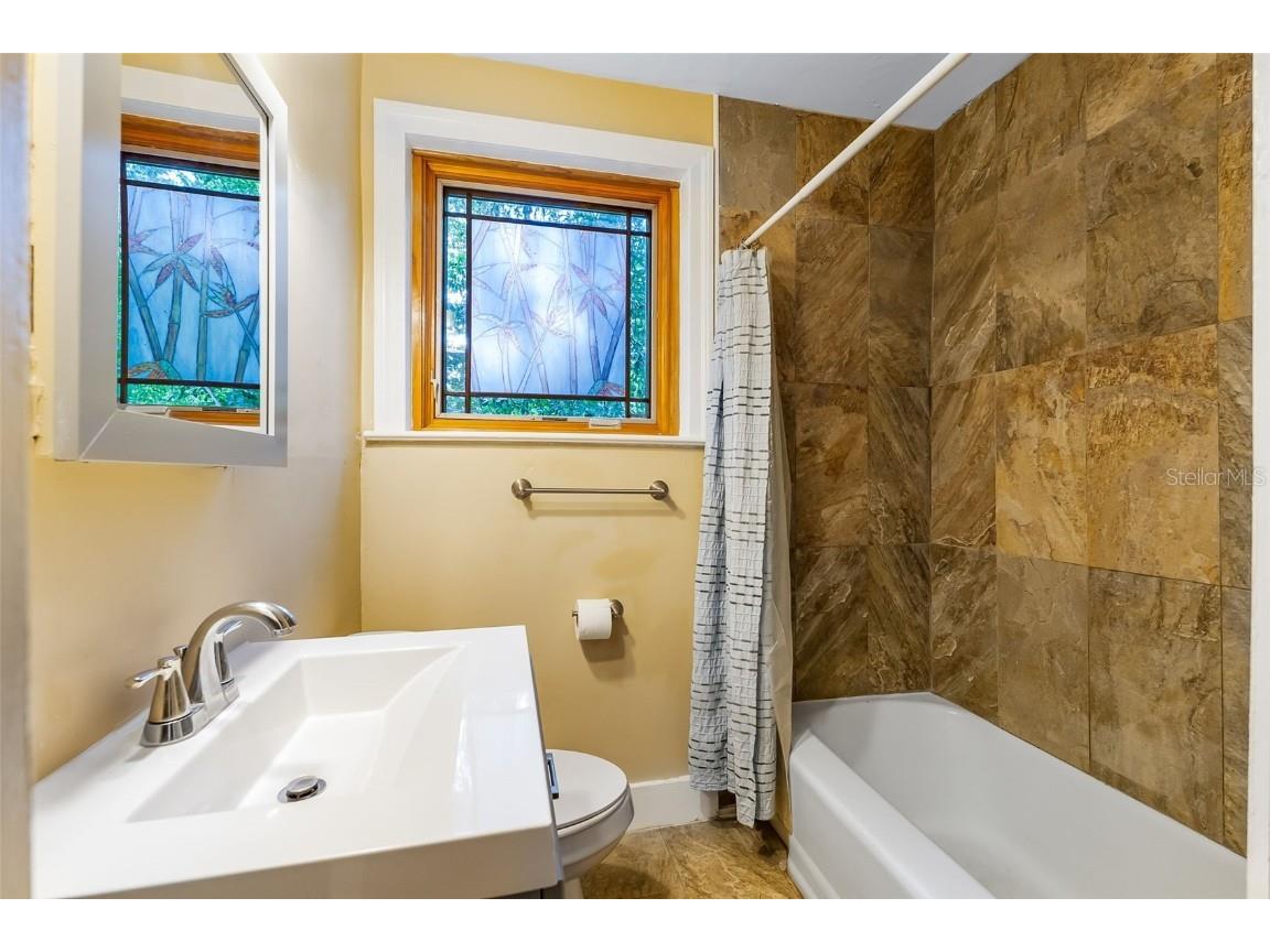 1636 NW 8th Avenue Gainesville FL 32603 GC533324 image23