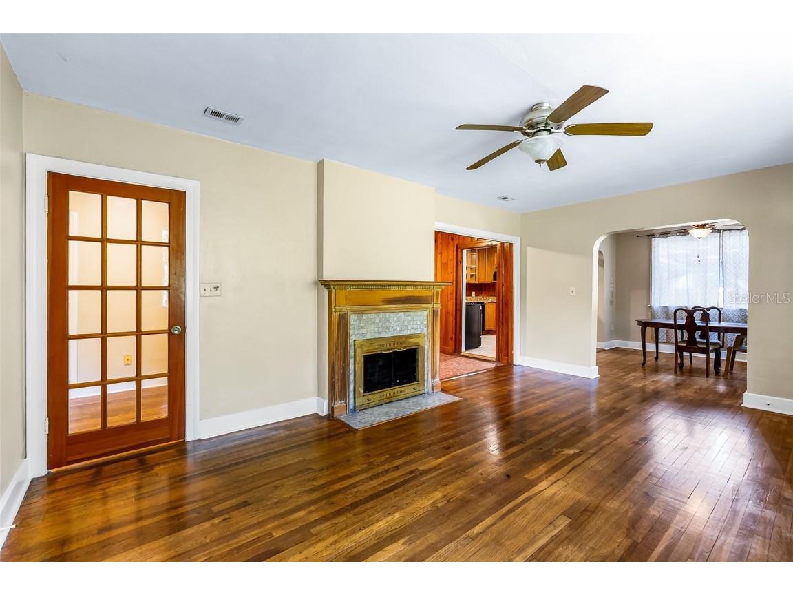 1636 NW 8th Avenue Gainesville FL 32603 GC533324 image6