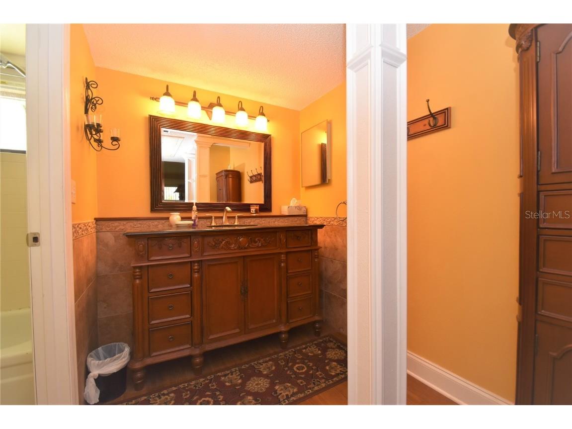 1637 Brookhouse Court #BR243 Sarasota FL 34231 A4559047 image6