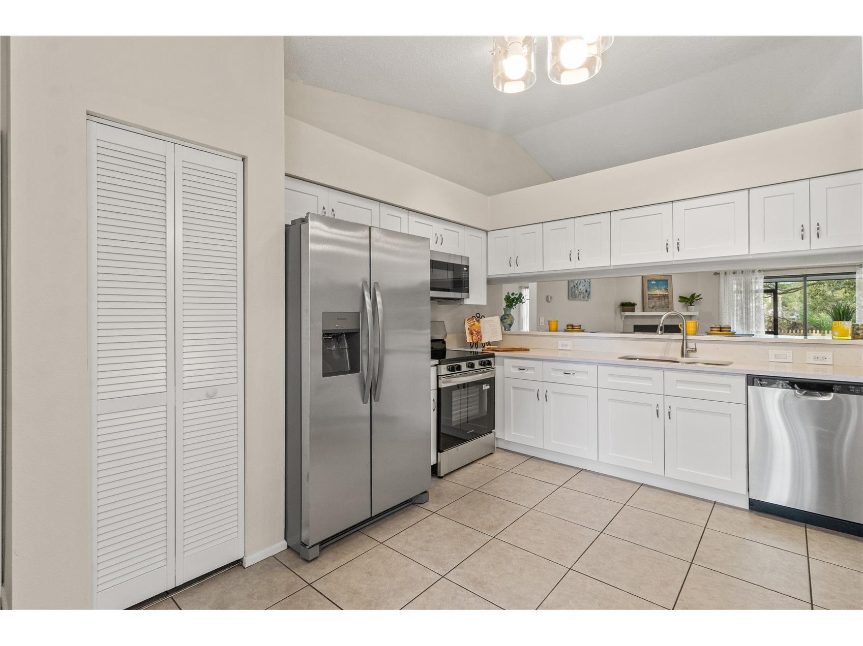 1637 Elk Spring Drive Brandon FL 33511 TB8487015 image17