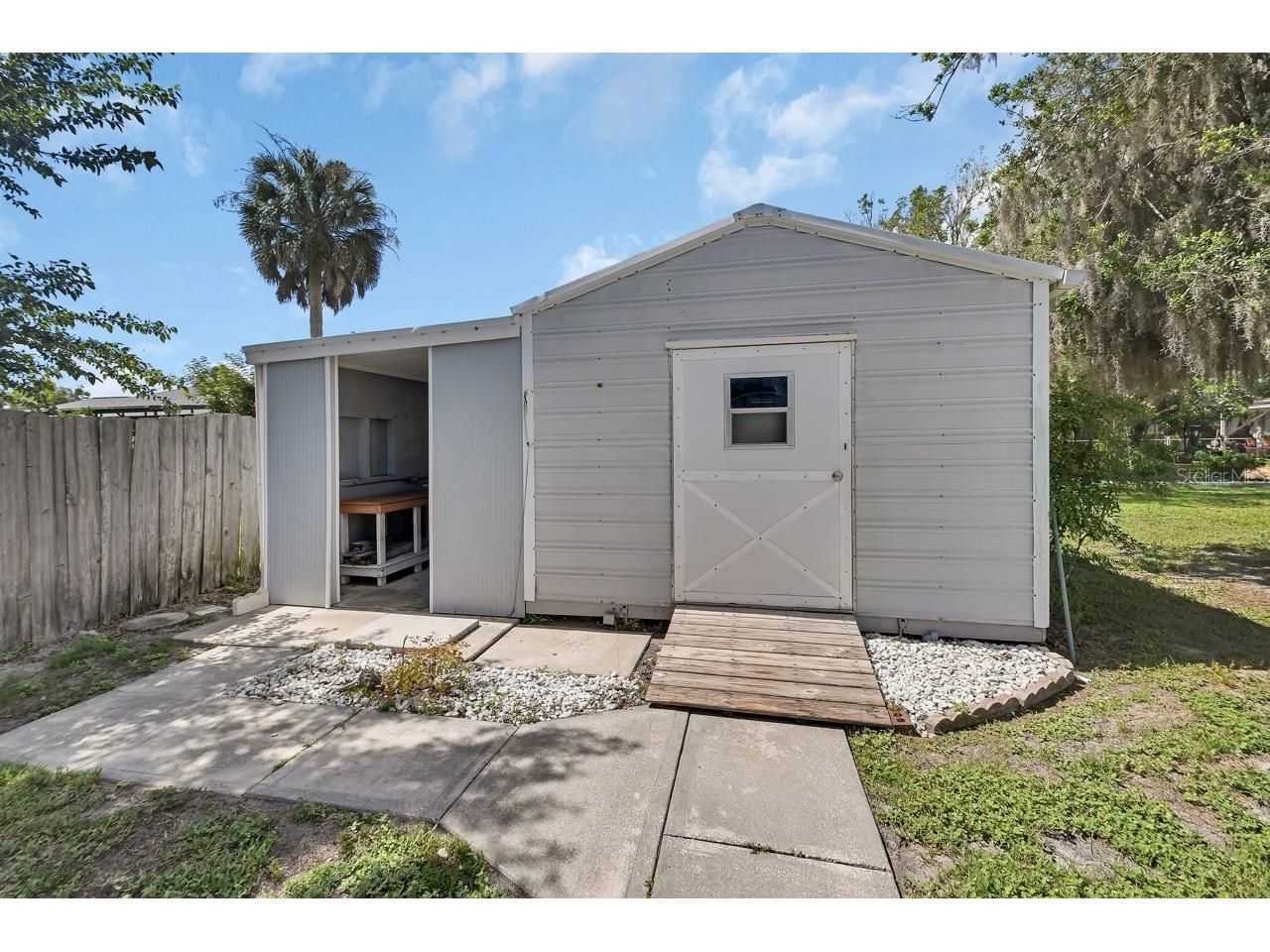 1637 Hontoon Rd Deland FL 32720 V4949656 image2