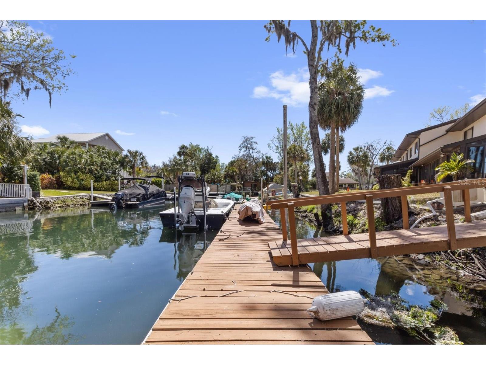 1637 SE Paradise Circle W #101 Crystal River FL 34429 TB8477419 image44