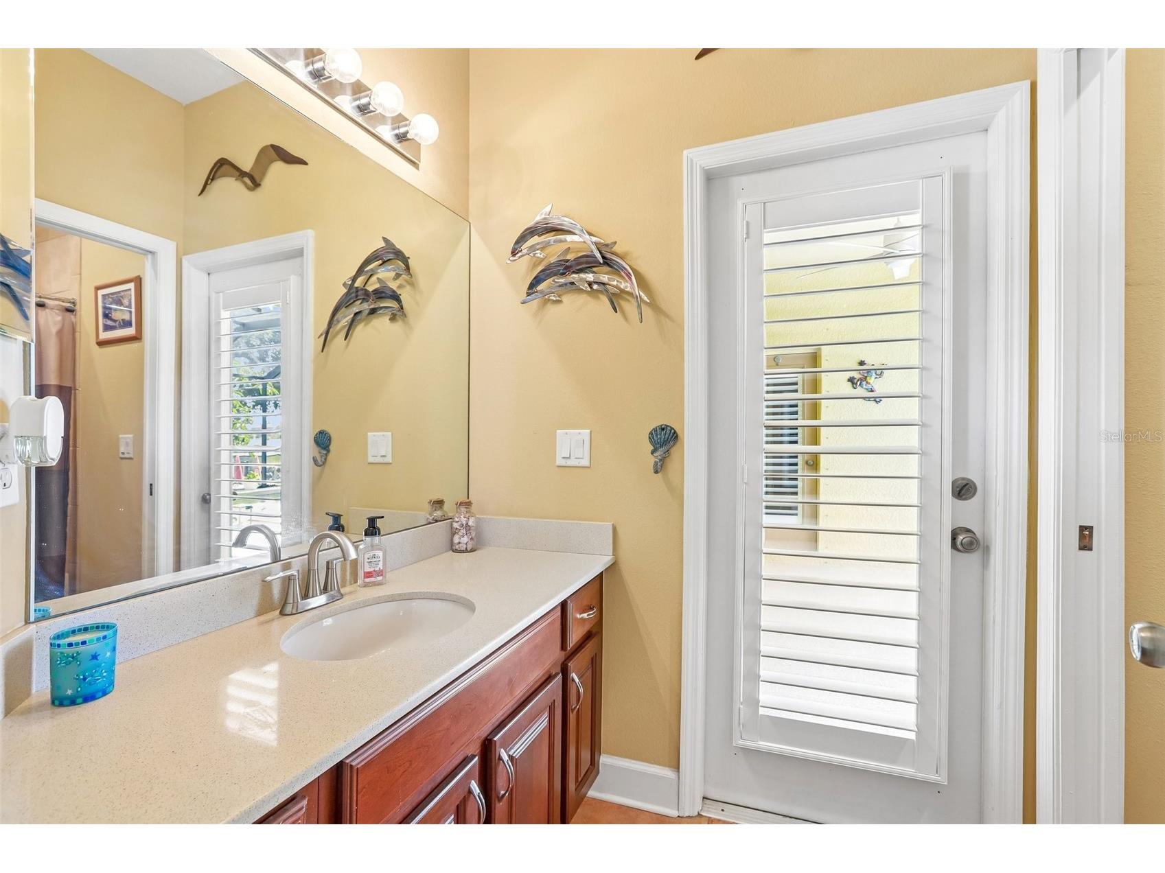1638 Mira Lago Circle Ruskin FL 33570 TB8494933 image32