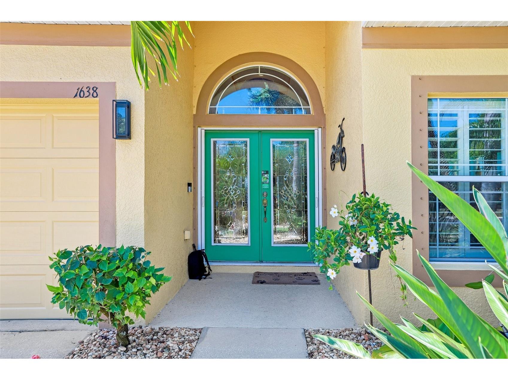 1638 Mira Lago Circle Ruskin FL 33570 TB8494933 image6