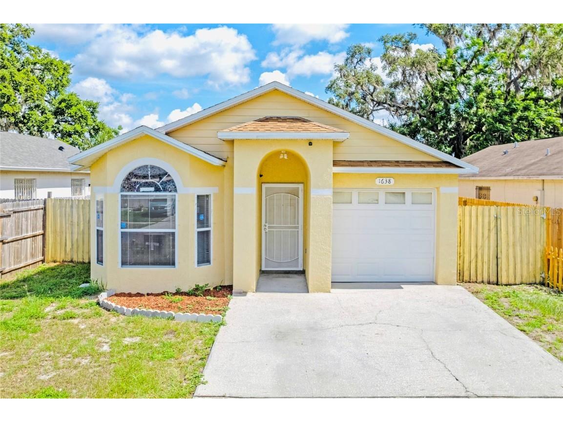 1638 Ridge Pointe Drive Orlando FL 32808 O6119055 image1