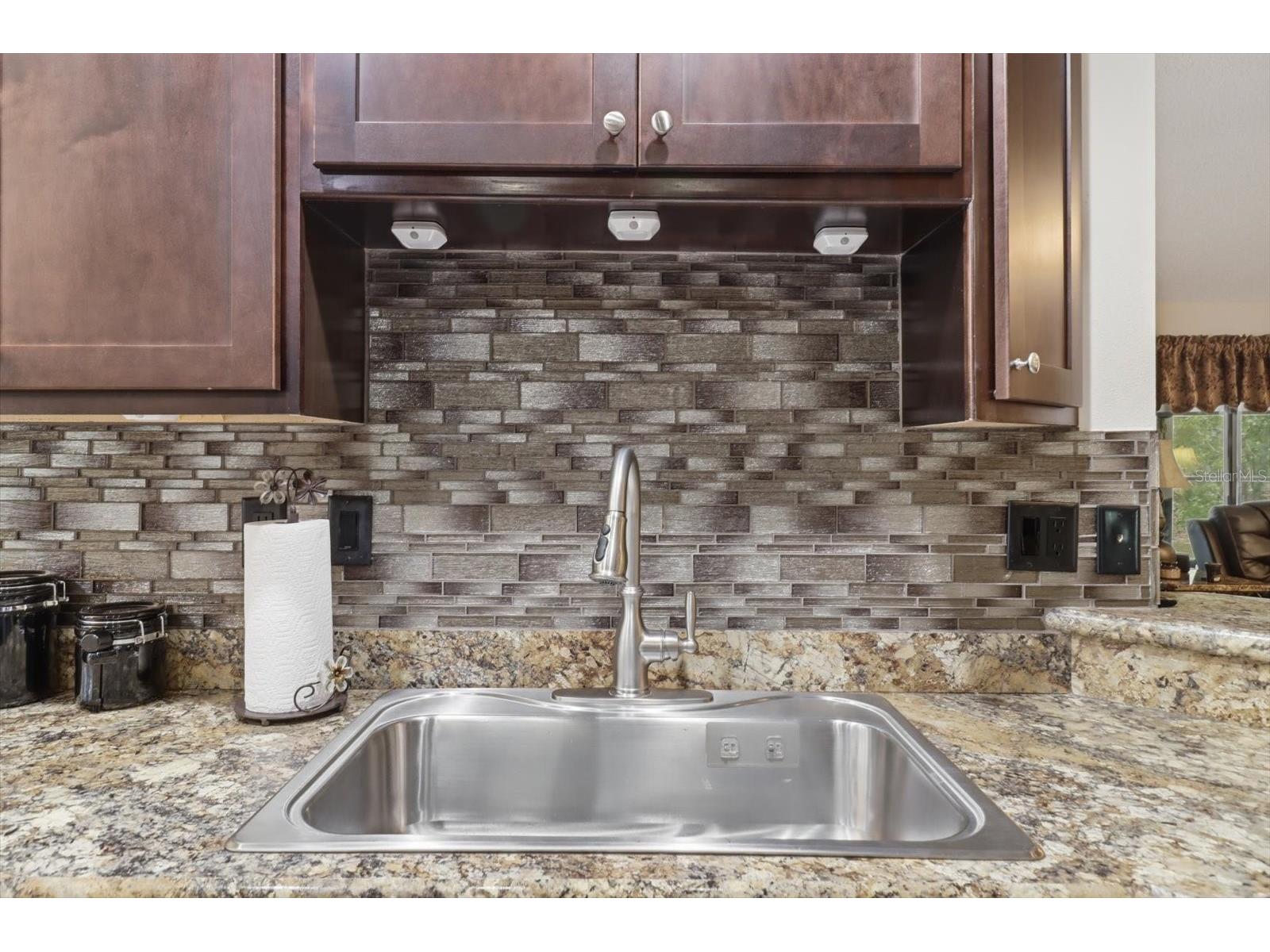 16389 Margot Road Weeki Wachee FL 34614 W7885078 image17