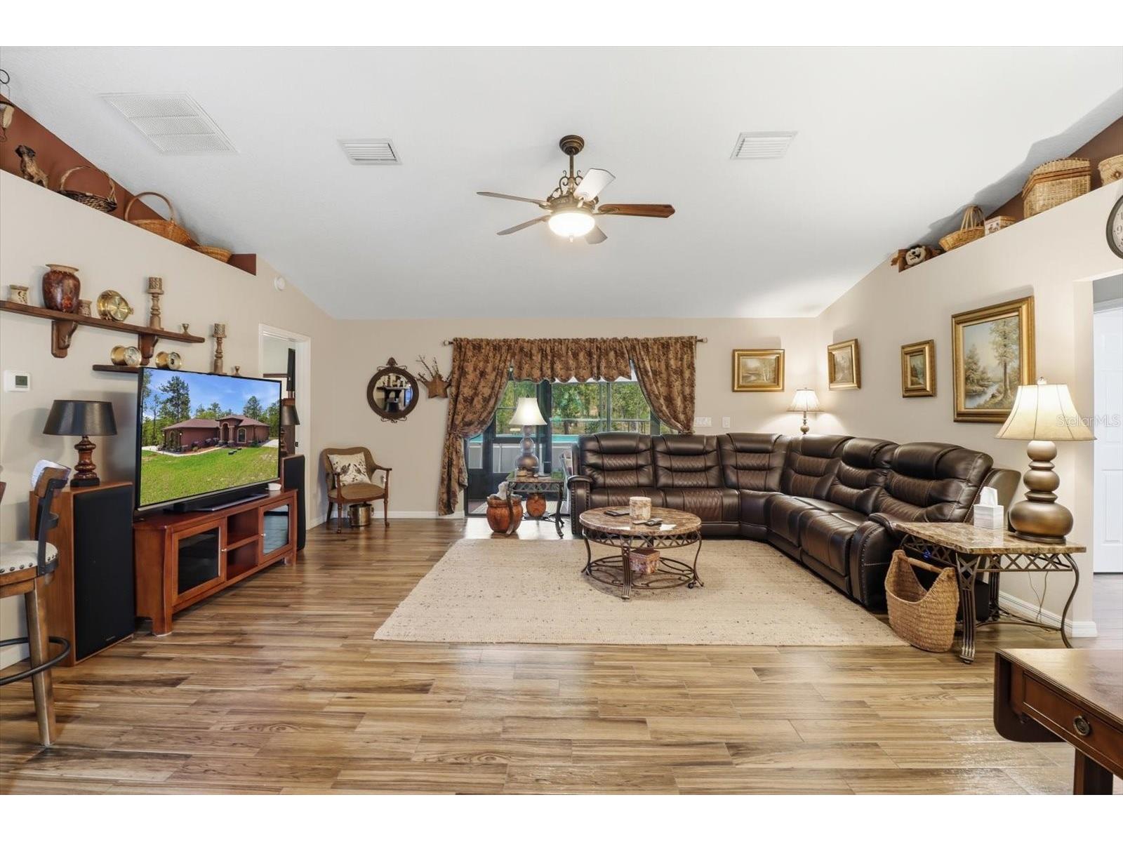 16389 Margot Road Weeki Wachee FL 34614 W7885078 image6