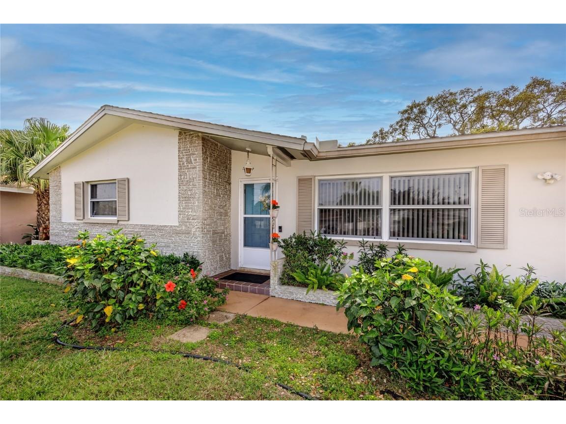 1639 Bellrose Drive N Clearwater FL 33756 U8233347 image1