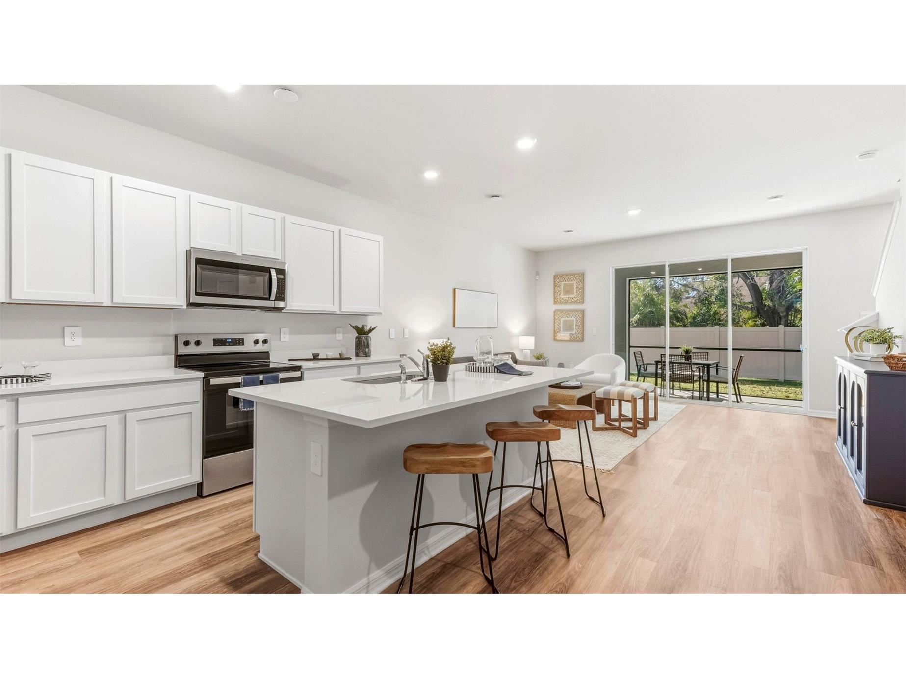 1639 East Bay Street Sarasota FL 34238 A4672729 image20