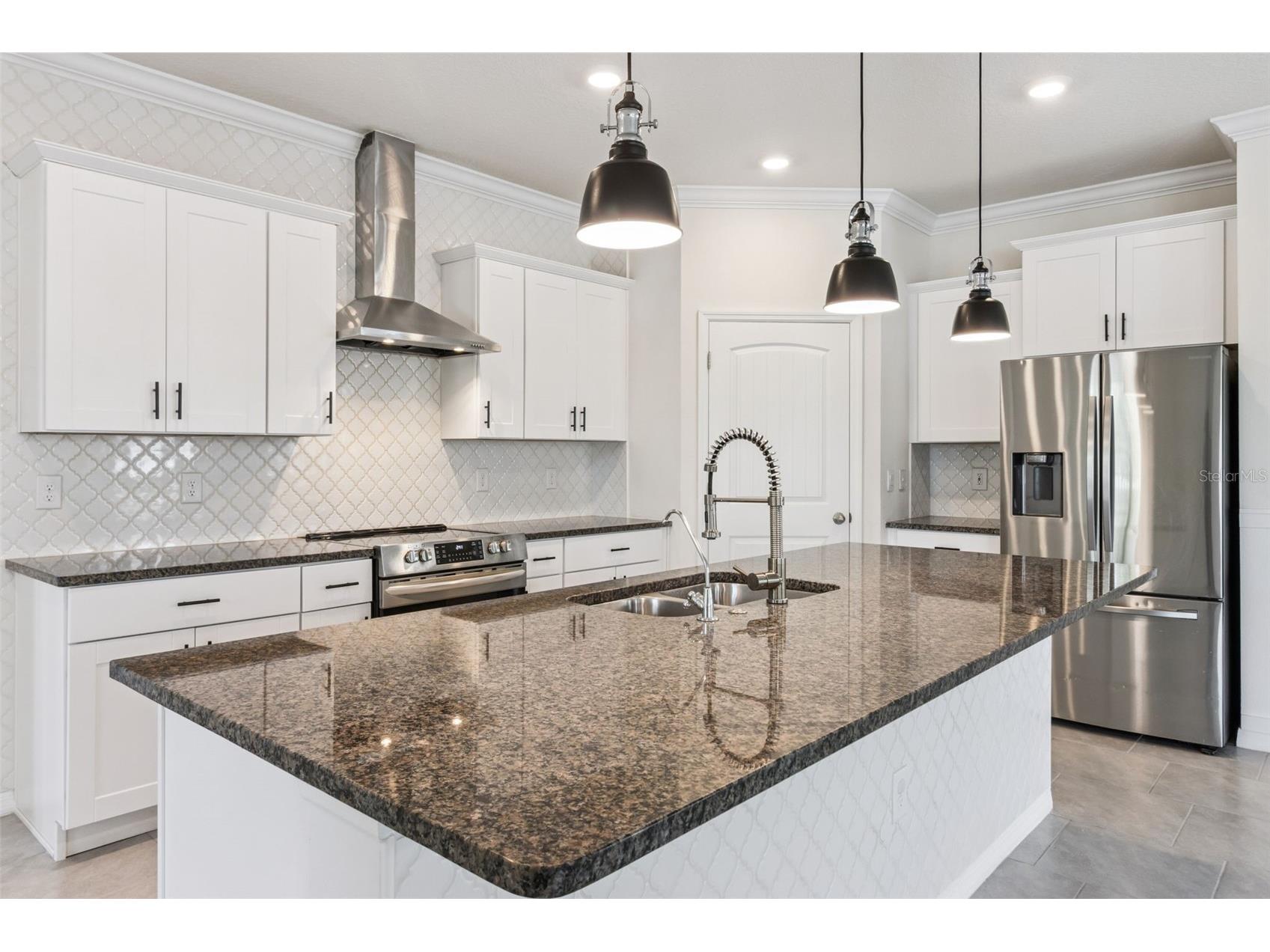 1639 Park Side Avenue Kissimmee FL 34744 O6418087 image5