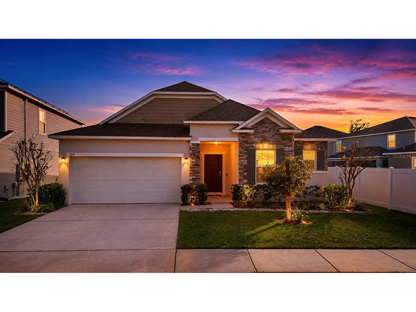 164 E Fiesta Key Loop Deland FL 32720 V4948825 image1