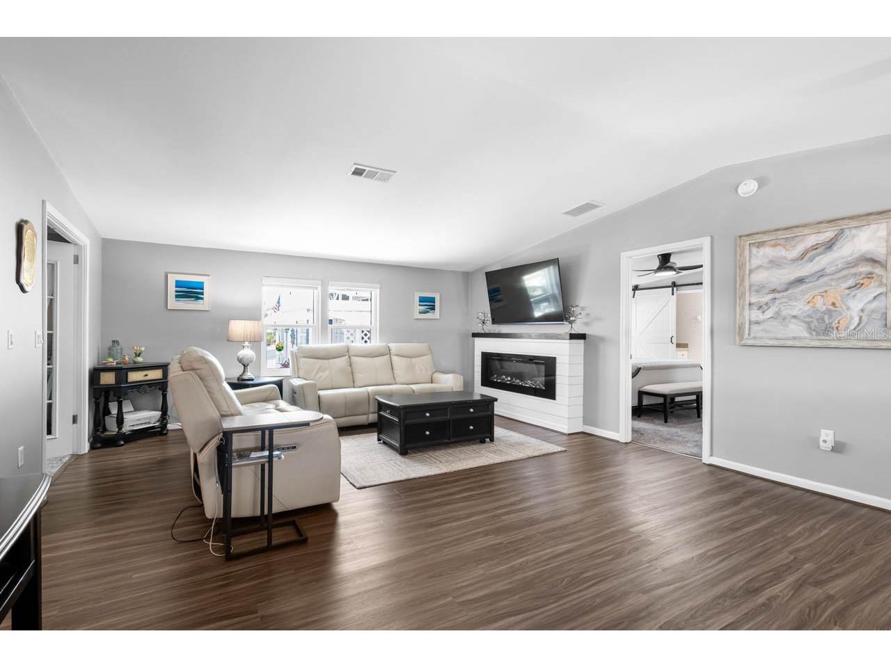 164 S Saint Thomas Circle Apollo Beach FL 33572 TB8502543 image4