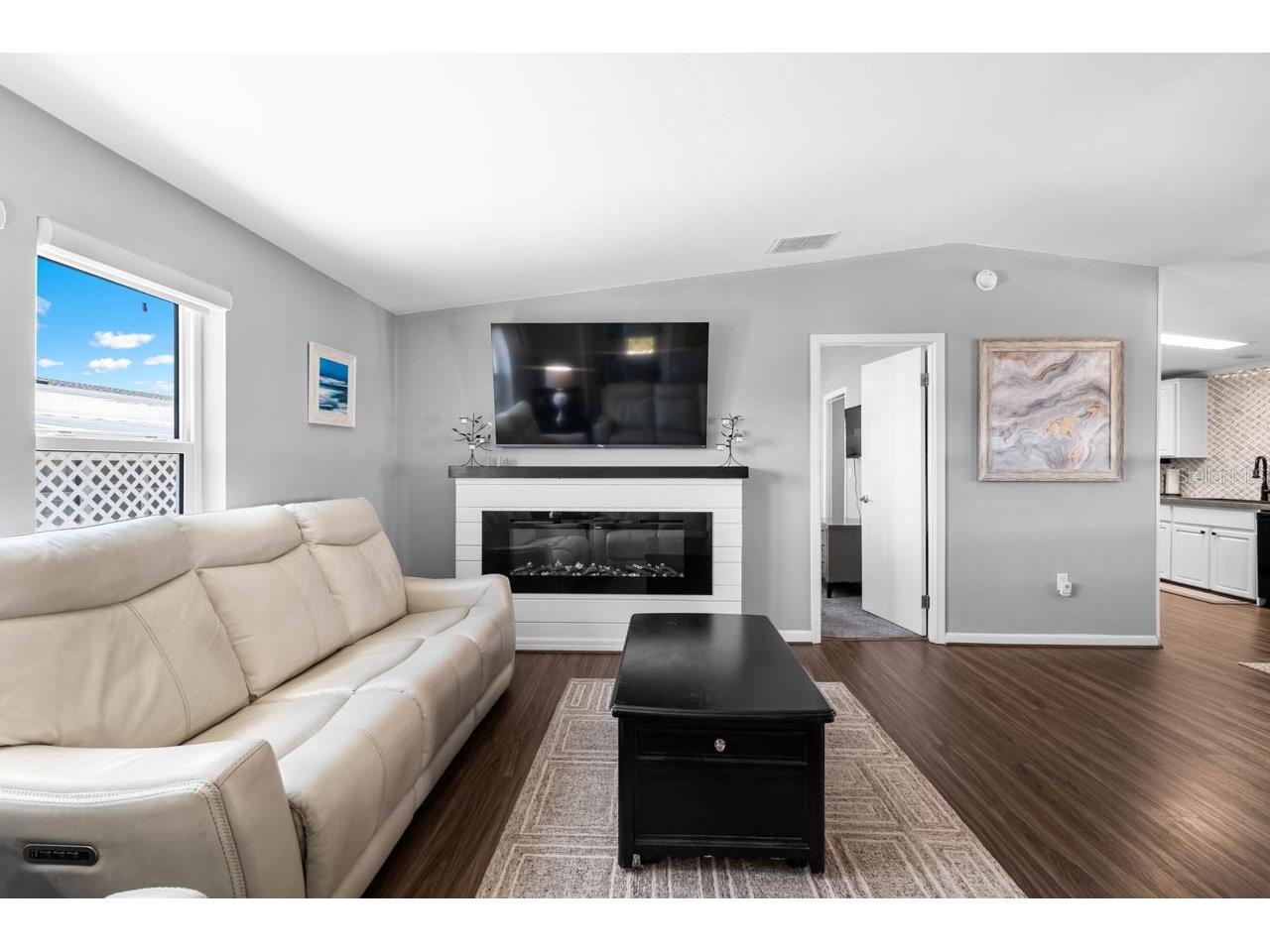 164 S Saint Thomas Circle Apollo Beach FL 33572 TB8502543 image6