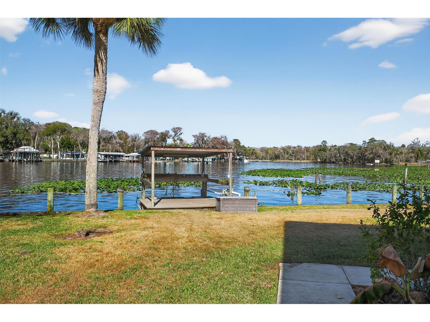 1640 Juno Trail #102A Astor FL 32102 - ST. JOHN'S RIVER V4946984 image3
