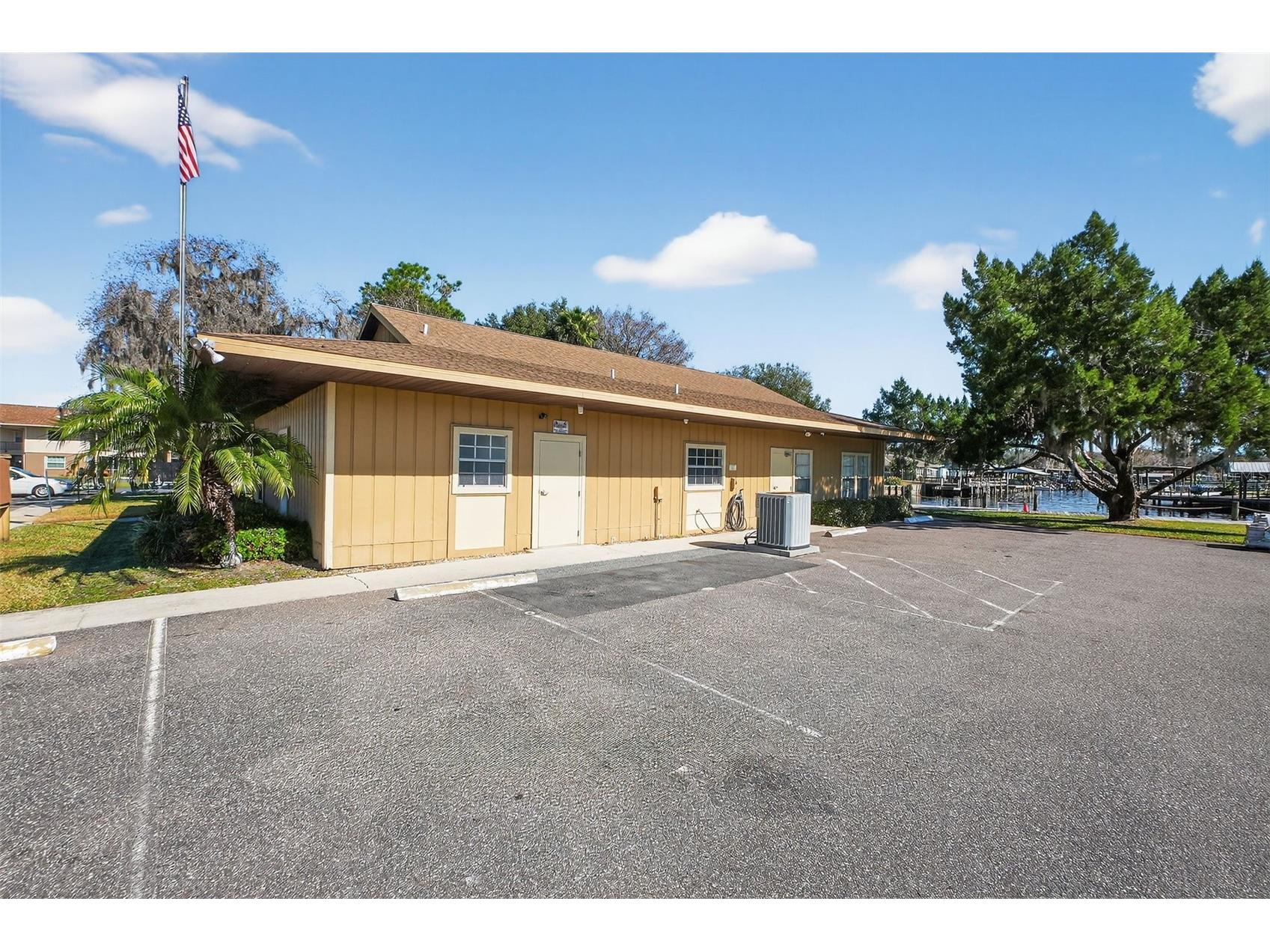 1640 Juno Trail #102A Astor FL 32102 - ST. JOHN'S RIVER V4946984 image53