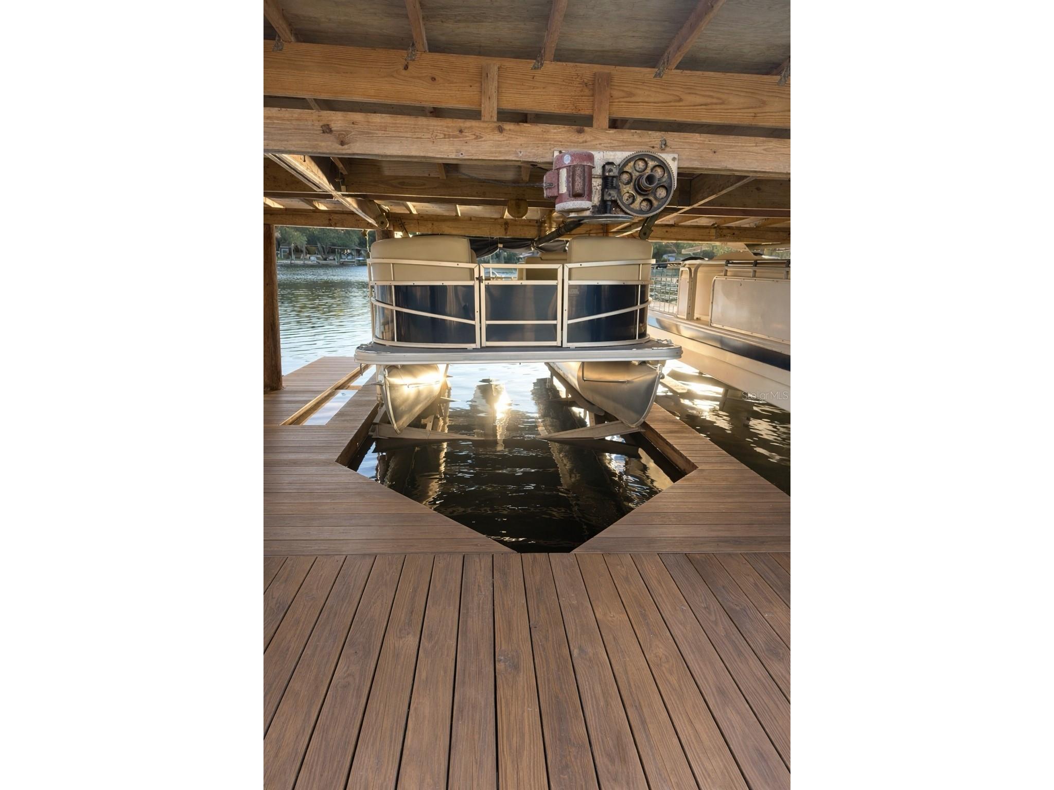 1640 Juno Trail #103F Astor FL 32102 V4946937 image11