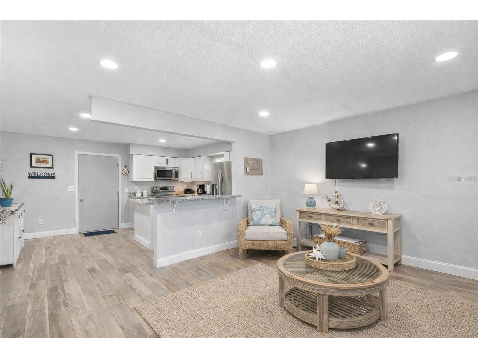 1640 Juno Trail #205A Astor FL 32102 - ST.JOHNS V4946928 image4