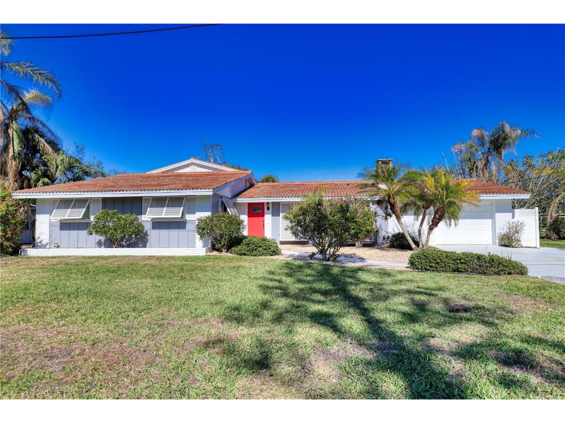 1640 Lemon Bay Drive Venice FL 34293 - ALLIGATOR CREEK N6136045 image1