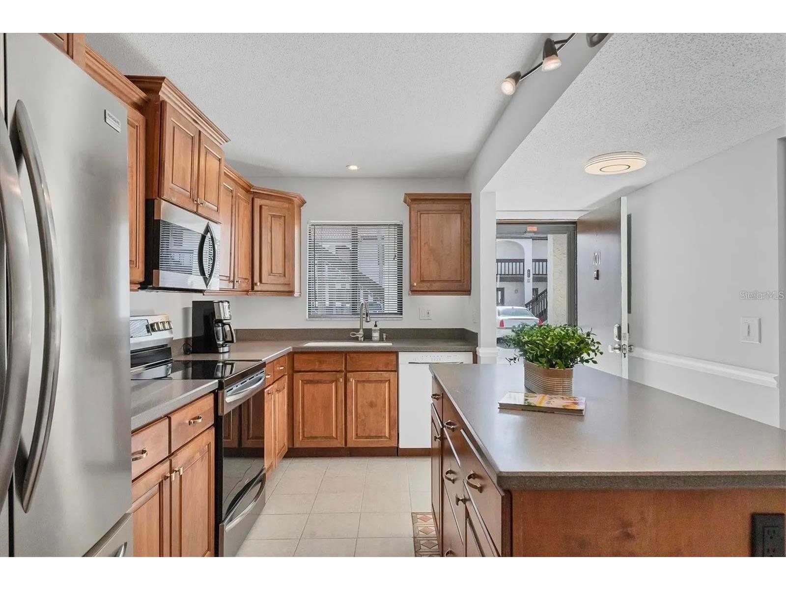 1640 Stickney Point Road #40-101 Sarasota FL 34231 - LITTLE SARASOTA BAY A4674926 image10