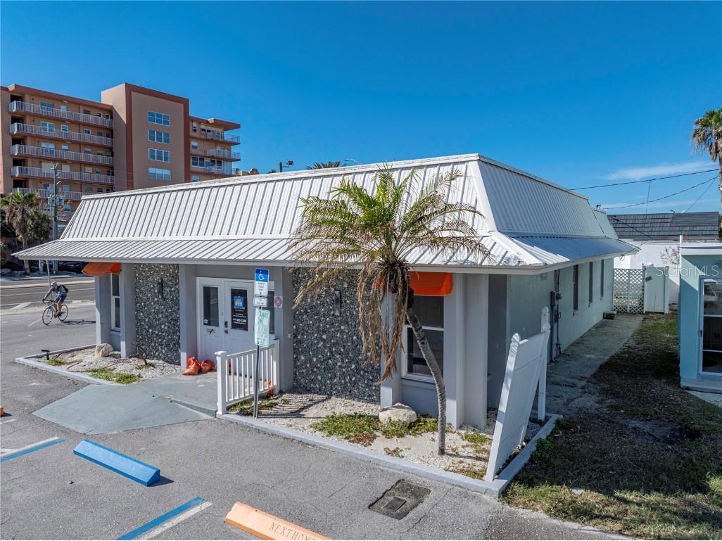 16401 Gulf Boulevard Redington Beach FL 33708 TB8347351 image48