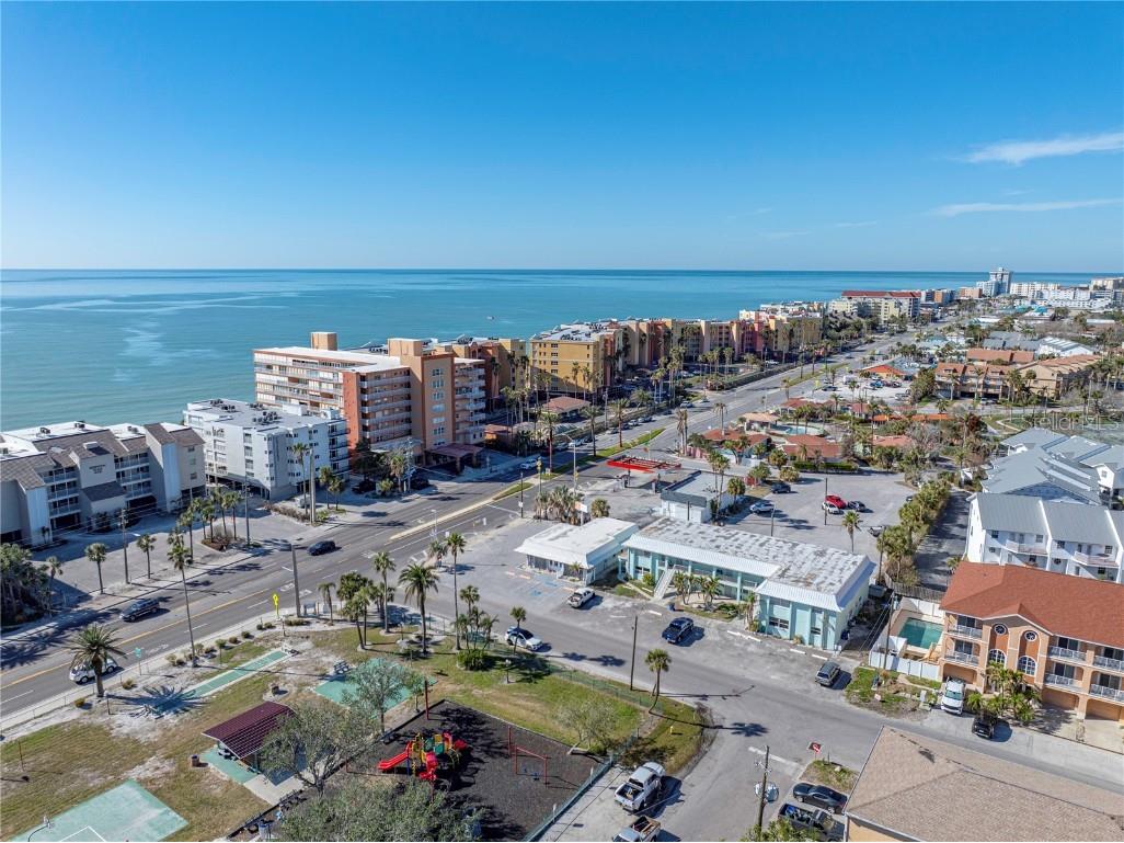 16401 Gulf Boulevard Redington Beach FL 33708 TB8347351 image50