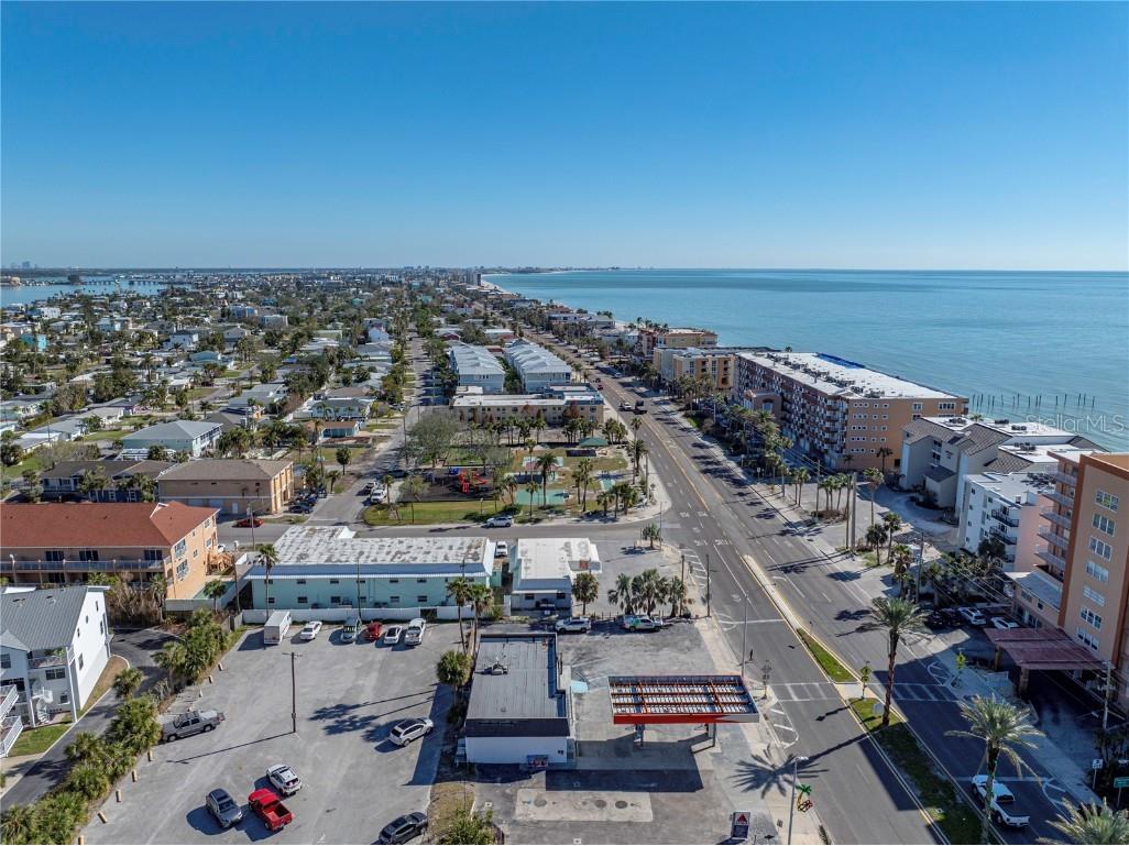 16401 Gulf Boulevard Redington Beach FL 33708 TB8347351 image52