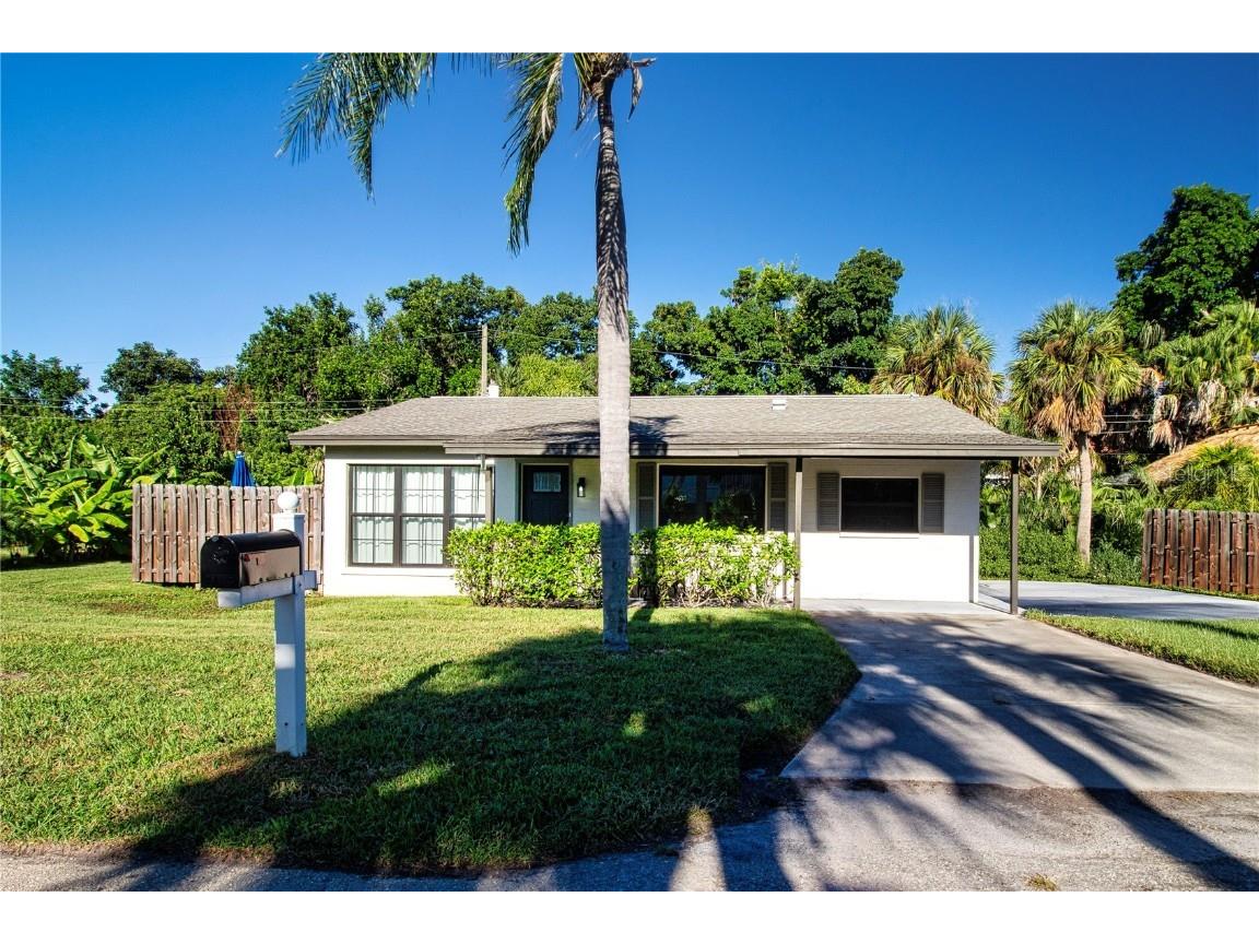 1641 Memory Lane Sarasota FL 34231 A4671198 image1